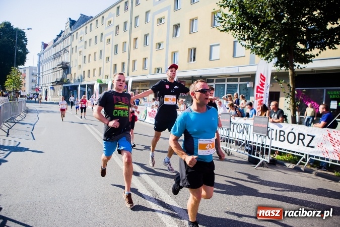 Zdjęcie w galerii na portalu naszraciborz.pl: Mini RAFAKO Półmaraton Racibórz, czyli bieg charytatywny dla Wiktorii i Jurka wiadomości z regionu