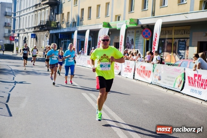 Zdjęcie w galerii na portalu naszraciborz.pl: Mini RAFAKO Półmaraton Racibórz, czyli bieg charytatywny dla Wiktorii i Jurka wiadomości z regionu