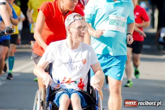 Zdjęcie w galerii na portalu naszraciborz.pl: Mini RAFAKO Półmaraton Racibórz, czyli bieg charytatywny dla Wiktorii i Jurka wiadomości z regionu