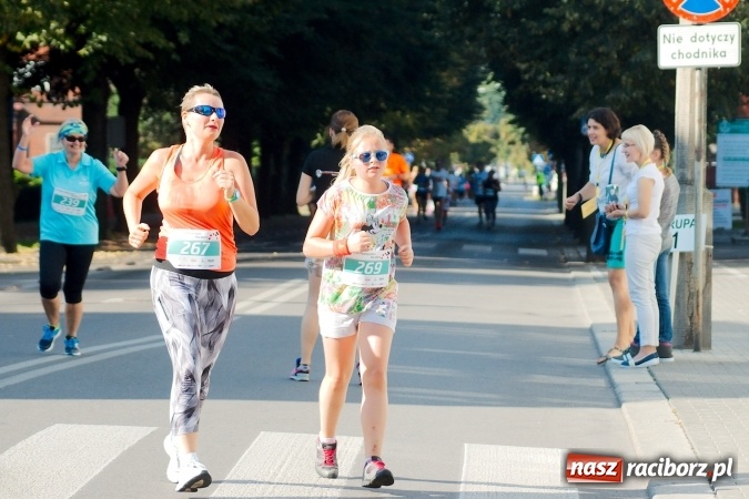 Zdjęcie w galerii na portalu naszraciborz.pl: Mini RAFAKO Półmaraton Racibórz, czyli bieg charytatywny dla Wiktorii i Jurka wiadomości z regionu