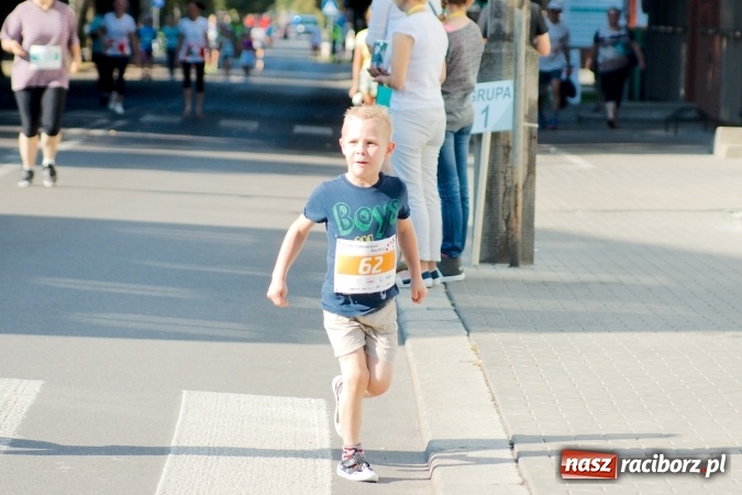 Zdjęcie w galerii na portalu naszraciborz.pl: Mini RAFAKO Półmaraton Racibórz, czyli bieg charytatywny dla Wiktorii i Jurka wiadomości z regionu