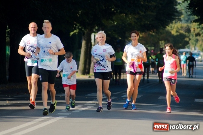 Zdjęcie w galerii na portalu naszraciborz.pl: Mini RAFAKO Półmaraton Racibórz, czyli bieg charytatywny dla Wiktorii i Jurka wiadomości z regionu