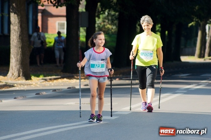 Zdjęcie w galerii na portalu naszraciborz.pl: Mini RAFAKO Półmaraton Racibórz, czyli bieg charytatywny dla Wiktorii i Jurka wiadomości z regionu
