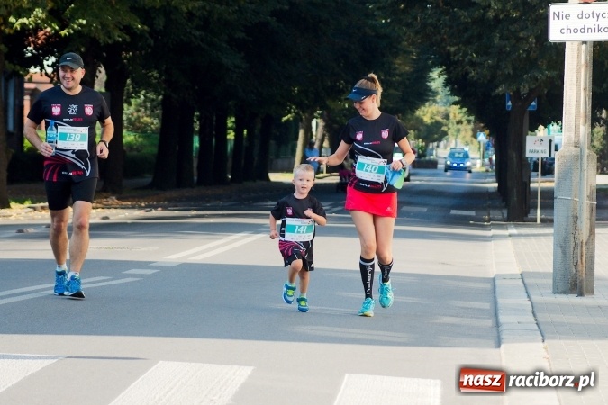Zdjęcie w galerii na portalu naszraciborz.pl: Mini RAFAKO Półmaraton Racibórz, czyli bieg charytatywny dla Wiktorii i Jurka wiadomości z regionu