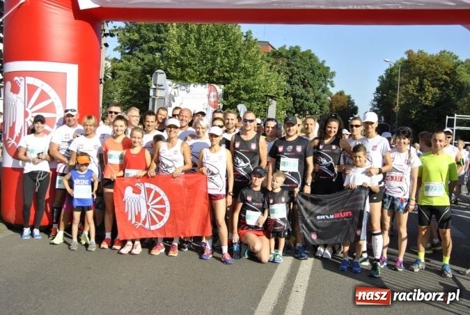 Zdjęcie w galerii na portalu naszraciborz.pl: Mini RAFAKO Półmaraton Racibórz, czyli bieg charytatywny dla Wiktorii i Jurka wiadomości z regionu