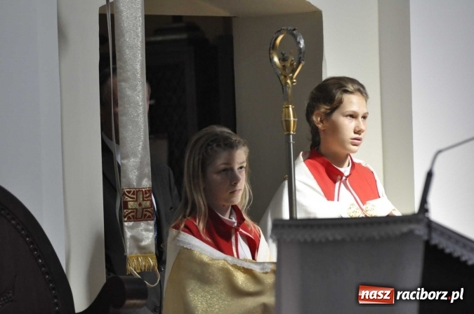 Zdjęcie w galerii na portalu naszraciborz.pl: 120 lat kościoła w Modzurowie. Urodzinową Mszę św. odprawił biskup Paweł Stobrawa wiadomości z regionu