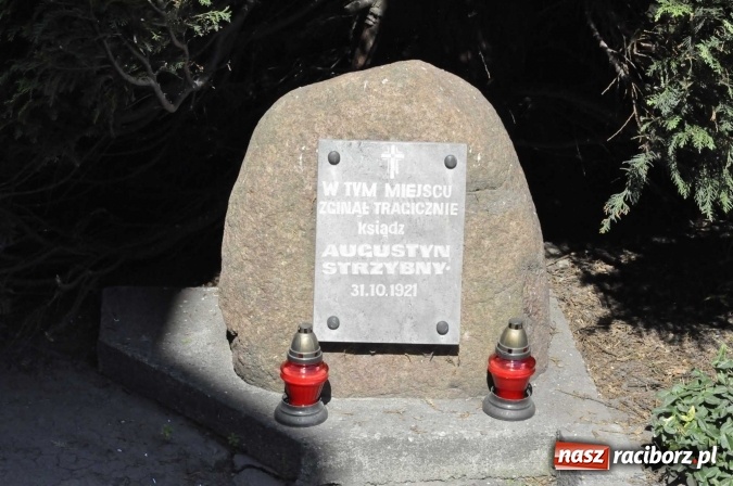 Zdjęcie w galerii na portalu naszraciborz.pl: 120 lat kościoła w Modzurowie. Urodzinową Mszę św. odprawił biskup Paweł Stobrawa wiadomości z regionu