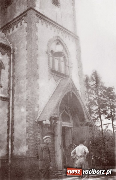 Zdjęcie w galerii na portalu naszraciborz.pl: 120 lat kościoła w Modzurowie. Urodzinową Mszę św. odprawił biskup Paweł Stobrawa wiadomości z regionu