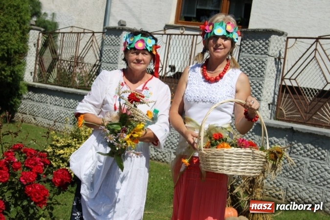 Zdjęcie w galerii na portalu naszraciborz.pl: Dożynki 2016. Barwny korowód przeszedł ulicami Wojnowic wiadomości z regionu