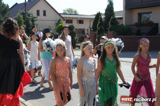 Zdjęcie w galerii na portalu naszraciborz.pl: Dożynki 2016. Barwny korowód przeszedł ulicami Wojnowic wiadomości z regionu