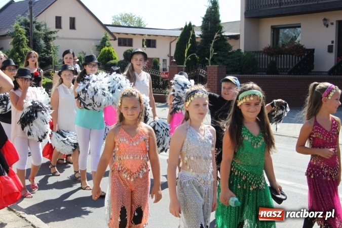 Zdjęcie w galerii na portalu naszraciborz.pl: Dożynki 2016. Barwny korowód przeszedł ulicami Wojnowic wiadomości z regionu