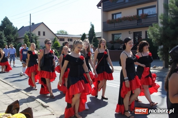 Zdjęcie w galerii na portalu naszraciborz.pl: Dożynki 2016. Barwny korowód przeszedł ulicami Wojnowic wiadomości z regionu