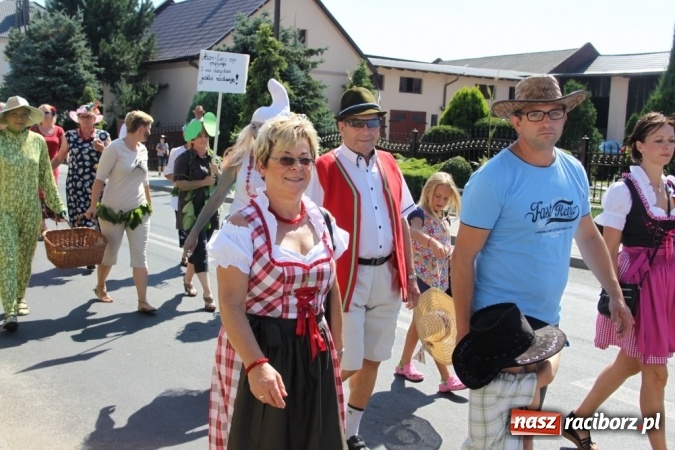 Zdjęcie w galerii na portalu naszraciborz.pl: Dożynki 2016. Barwny korowód przeszedł ulicami Wojnowic wiadomości z regionu