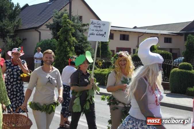 Zdjęcie w galerii na portalu naszraciborz.pl: Dożynki 2016. Barwny korowód przeszedł ulicami Wojnowic wiadomości z regionu