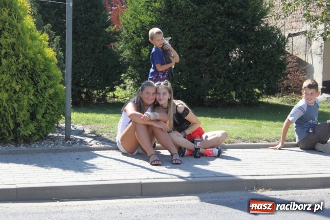 Zdjęcie w galerii na portalu naszraciborz.pl: Dożynki 2016. Barwny korowód przeszedł ulicami Wojnowic wiadomości z regionu