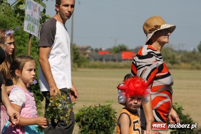 Zdjęcie w galerii na portalu naszraciborz.pl: Dożynki 2016. Barwny korowód przeszedł ulicami Wojnowic wiadomości z regionu