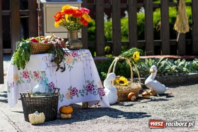 Zdjęcie w galerii na portalu naszraciborz.pl: Dożynki 2016. W Cyprzanowie z Lekartowem dziękowali za plony wiadomości z regionu