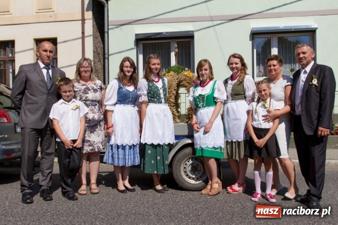 Zdjęcie w galerii na portalu naszraciborz.pl: Dożynki 2016. W Cyprzanowie z Lekartowem dziękowali za plony wiadomości z regionu