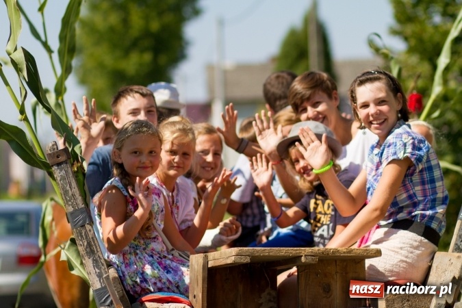 Zdjęcie w galerii na portalu naszraciborz.pl: Dożynki 2016. W Cyprzanowie z Lekartowem dziękowali za plony wiadomości z regionu