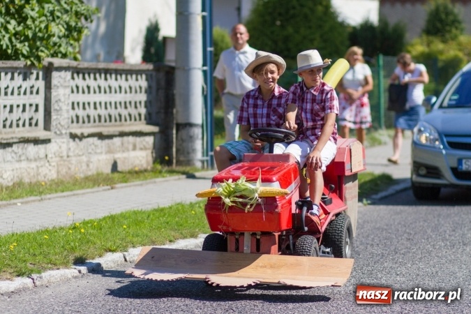 Zdjęcie w galerii na portalu naszraciborz.pl: Dożynki 2016. W Cyprzanowie z Lekartowem dziękowali za plony wiadomości z regionu
