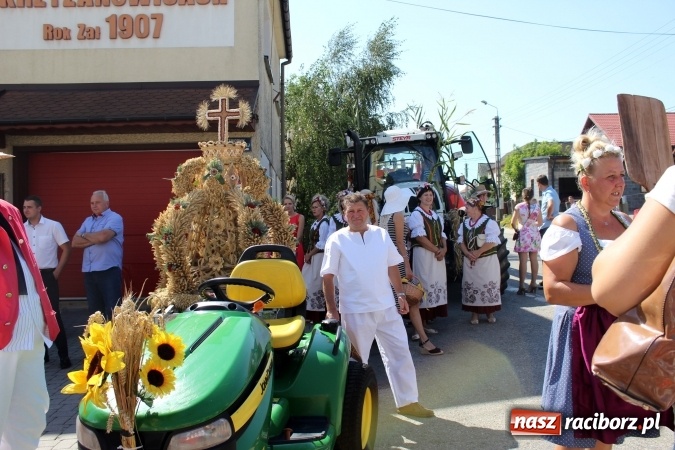 Zdjęcie w galerii na portalu naszraciborz.pl: Dożynki 2016. W Krzyżanowicach po żniwnioku baby do kurortów rozwiozą  wiadomości z regionu