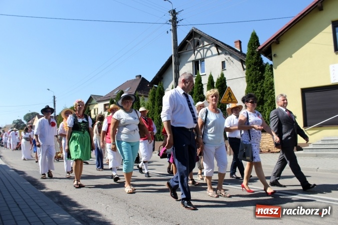 Zdjęcie w galerii na portalu naszraciborz.pl: Dożynki 2016. W Krzyżanowicach po żniwnioku baby do kurortów rozwiozą  wiadomości z regionu