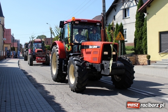 Zdjęcie w galerii na portalu naszraciborz.pl: Dożynki 2016. W Krzyżanowicach po żniwnioku baby do kurortów rozwiozą  wiadomości z regionu