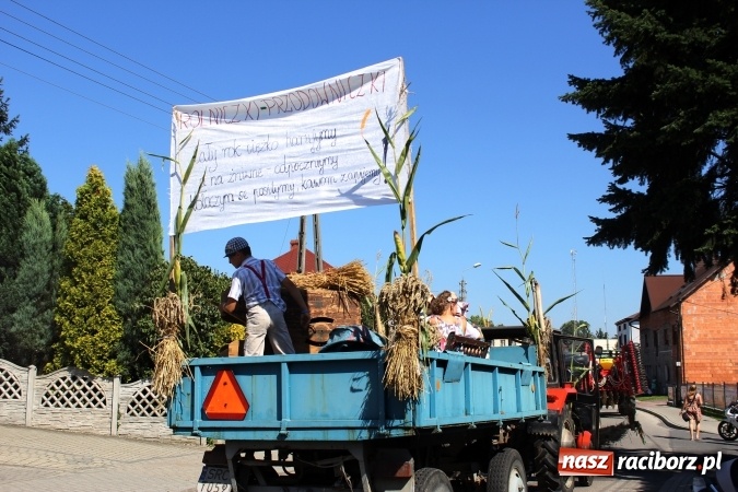Zdjęcie w galerii na portalu naszraciborz.pl: Dożynki 2016. W Krzyżanowicach po żniwnioku baby do kurortów rozwiozą  wiadomości z regionu
