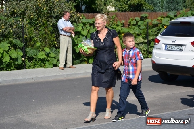 Zdjęcie w galerii na portalu naszraciborz.pl: Dożynki 2016. W Krzyżanowicach po żniwnioku baby do kurortów rozwiozą  wiadomości z regionu