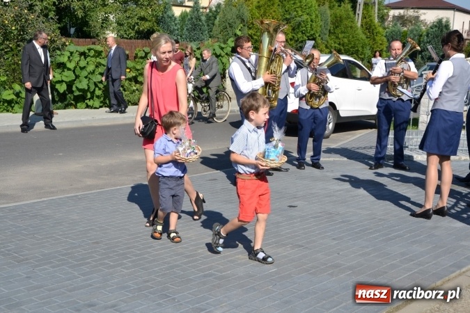 Zdjęcie w galerii na portalu naszraciborz.pl: Dożynki 2016. W Krzyżanowicach po żniwnioku baby do kurortów rozwiozą  wiadomości z regionu