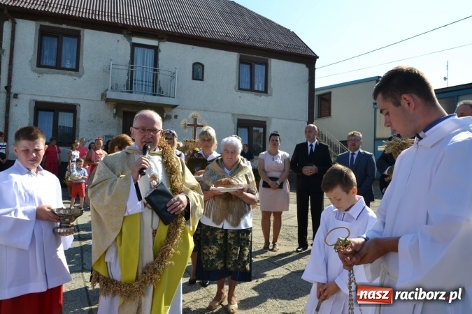 Zdjęcie w galerii na portalu naszraciborz.pl: Dożynki 2016. W Krzyżanowicach po żniwnioku baby do kurortów rozwiozą  wiadomości z regionu