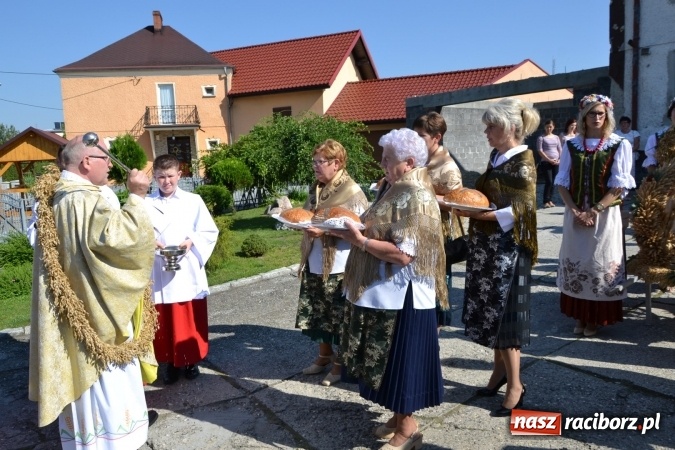 Zdjęcie w galerii na portalu naszraciborz.pl: Dożynki 2016. W Krzyżanowicach po żniwnioku baby do kurortów rozwiozą  wiadomości z regionu