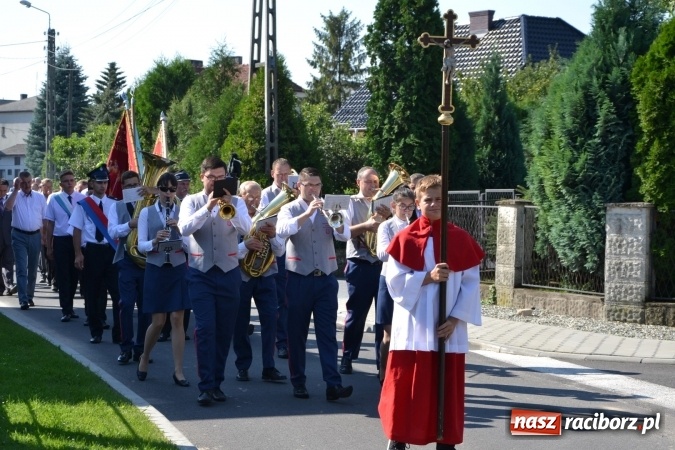 Zdjęcie w galerii na portalu naszraciborz.pl: Dożynki 2016. W Krzyżanowicach po żniwnioku baby do kurortów rozwiozą  wiadomości z regionu