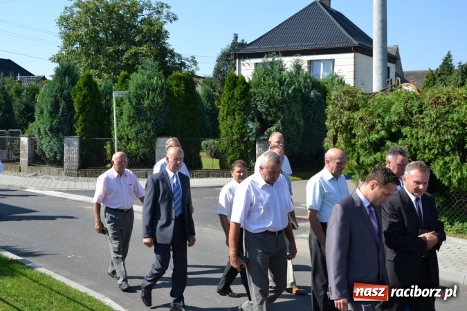 Zdjęcie w galerii na portalu naszraciborz.pl: Dożynki 2016. W Krzyżanowicach po żniwnioku baby do kurortów rozwiozą  wiadomości z regionu