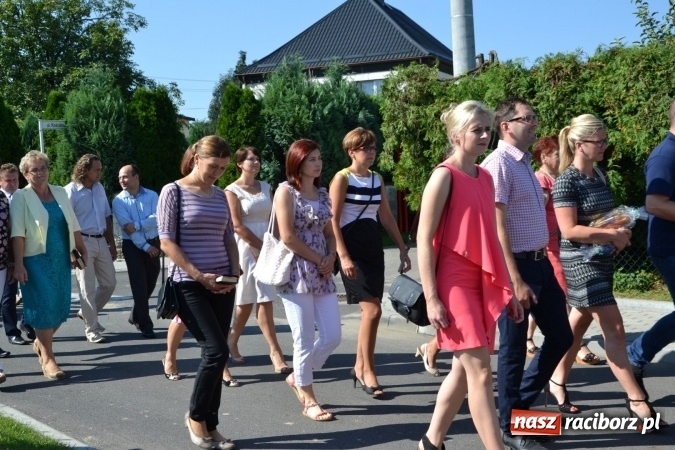 Zdjęcie w galerii na portalu naszraciborz.pl: Dożynki 2016. W Krzyżanowicach po żniwnioku baby do kurortów rozwiozą  wiadomości z regionu