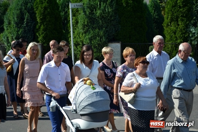 Zdjęcie w galerii na portalu naszraciborz.pl: Dożynki 2016. W Krzyżanowicach po żniwnioku baby do kurortów rozwiozą  wiadomości z regionu