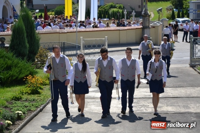 Zdjęcie w galerii na portalu naszraciborz.pl: Dożynki 2016. W Krzyżanowicach po żniwnioku baby do kurortów rozwiozą  wiadomości z regionu