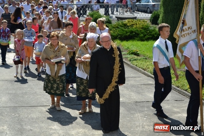 Zdjęcie w galerii na portalu naszraciborz.pl: Dożynki 2016. W Krzyżanowicach po żniwnioku baby do kurortów rozwiozą  wiadomości z regionu