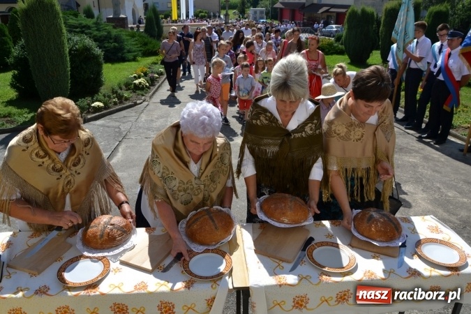 Zdjęcie w galerii na portalu naszraciborz.pl: Dożynki 2016. W Krzyżanowicach po żniwnioku baby do kurortów rozwiozą  wiadomości z regionu
