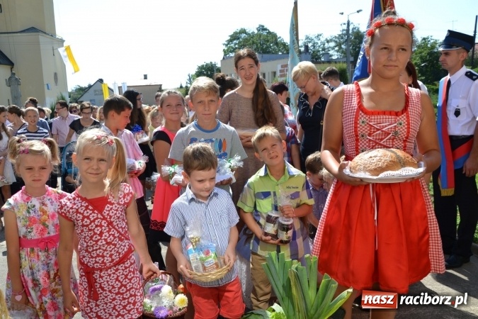 Zdjęcie w galerii na portalu naszraciborz.pl: Dożynki 2016. W Krzyżanowicach po żniwnioku baby do kurortów rozwiozą  wiadomości z regionu