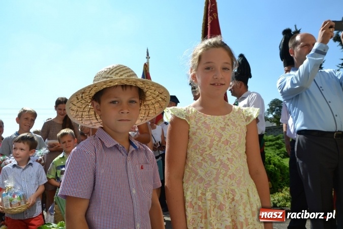 Zdjęcie w galerii na portalu naszraciborz.pl: Dożynki 2016. W Krzyżanowicach po żniwnioku baby do kurortów rozwiozą  wiadomości z regionu