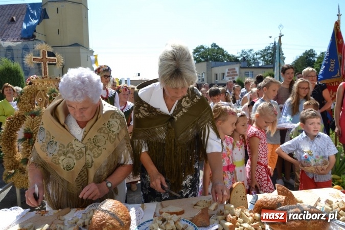 Zdjęcie w galerii na portalu naszraciborz.pl: Dożynki 2016. W Krzyżanowicach po żniwnioku baby do kurortów rozwiozą  wiadomości z regionu