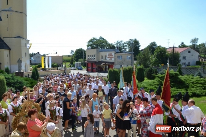 Zdjęcie w galerii na portalu naszraciborz.pl: Dożynki 2016. W Krzyżanowicach po żniwnioku baby do kurortów rozwiozą  wiadomości z regionu
