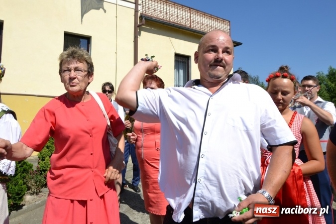 Zdjęcie w galerii na portalu naszraciborz.pl: Dożynki 2016. W Krzyżanowicach po żniwnioku baby do kurortów rozwiozą  wiadomości z regionu