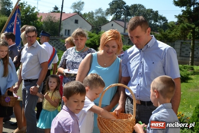 Zdjęcie w galerii na portalu naszraciborz.pl: Dożynki 2016. W Krzyżanowicach po żniwnioku baby do kurortów rozwiozą  wiadomości z regionu