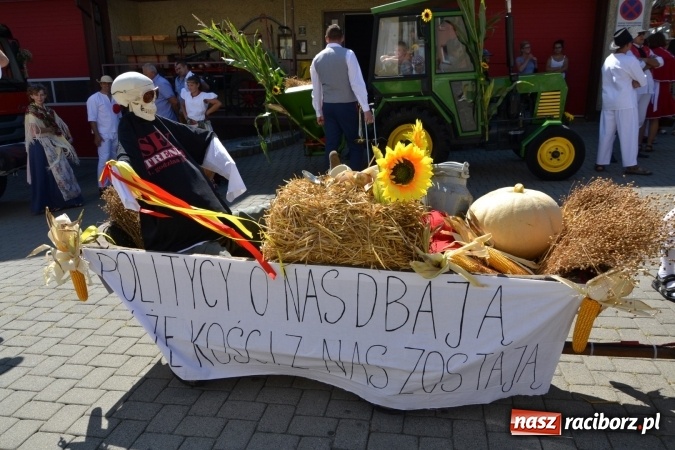 Zdjęcie w galerii na portalu naszraciborz.pl: Dożynki 2016. W Krzyżanowicach po żniwnioku baby do kurortów rozwiozą  wiadomości z regionu