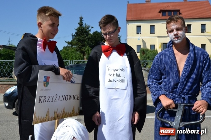 Zdjęcie w galerii na portalu naszraciborz.pl: Dożynki 2016. W Krzyżanowicach po żniwnioku baby do kurortów rozwiozą  wiadomości z regionu