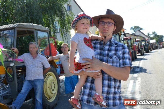 Zdjęcie w galerii na portalu naszraciborz.pl: Dożynki 2016. W Krzyżanowicach po żniwnioku baby do kurortów rozwiozą  wiadomości z regionu