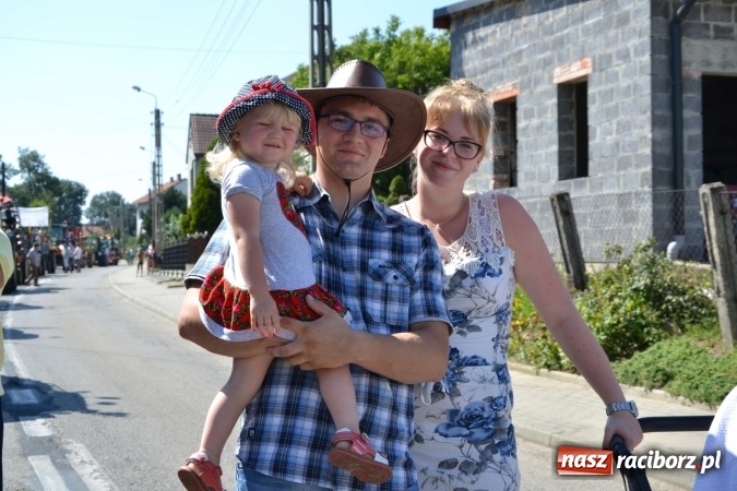 Zdjęcie w galerii na portalu naszraciborz.pl: Dożynki 2016. W Krzyżanowicach po żniwnioku baby do kurortów rozwiozą  wiadomości z regionu