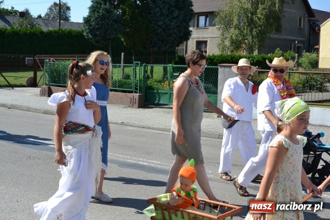 Zdjęcie w galerii na portalu naszraciborz.pl: Dożynki 2016. W Krzyżanowicach po żniwnioku baby do kurortów rozwiozą  wiadomości z regionu